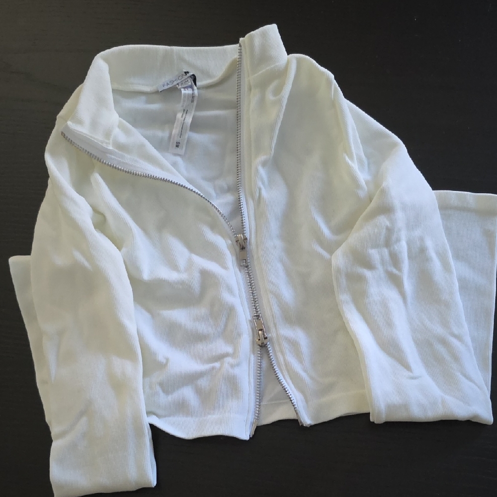 Fashion Nova Cream Crop Zip-Up Jacket Size S/M